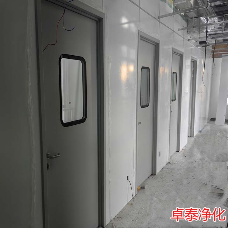 石家莊京津冀產業園內潔凈實驗室鋼制門安裝現場圖，河北凈化車間裝修廠家